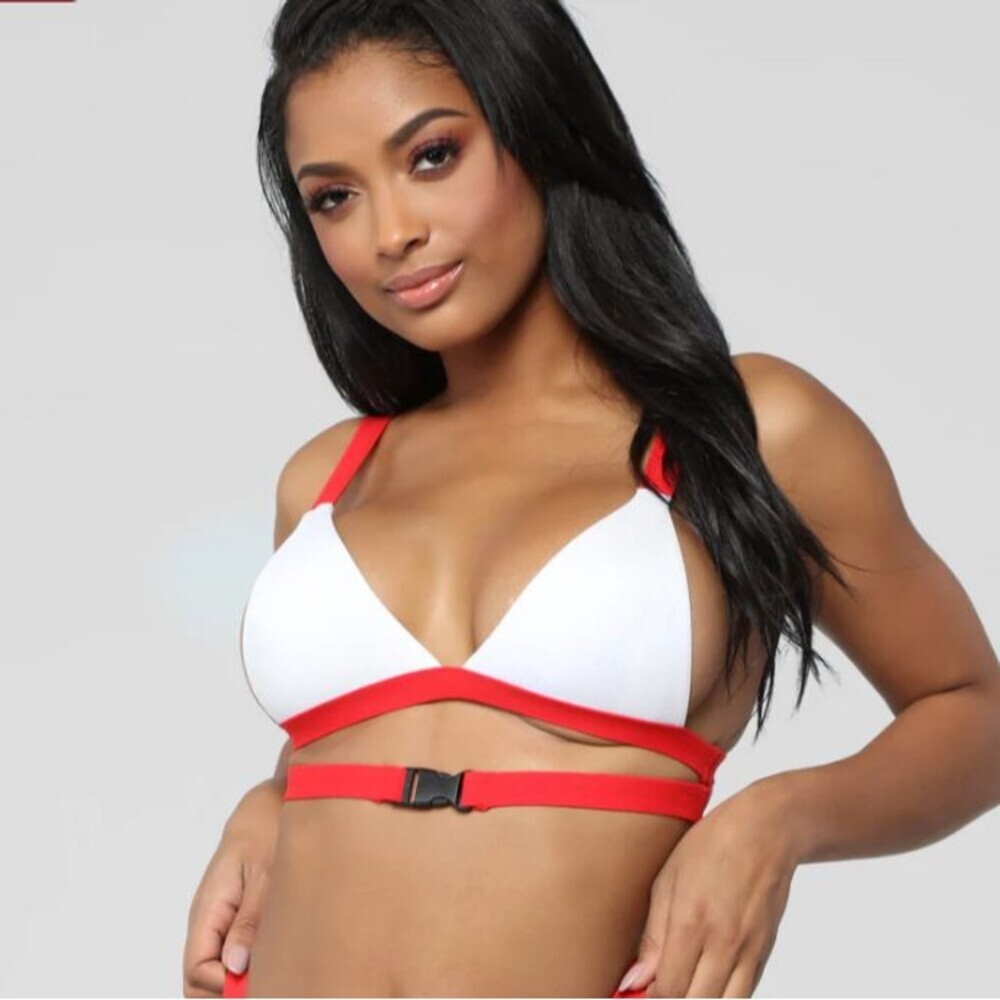 Fashion Nova Buckle In Bikini Top Medium NEW NWT Red and White